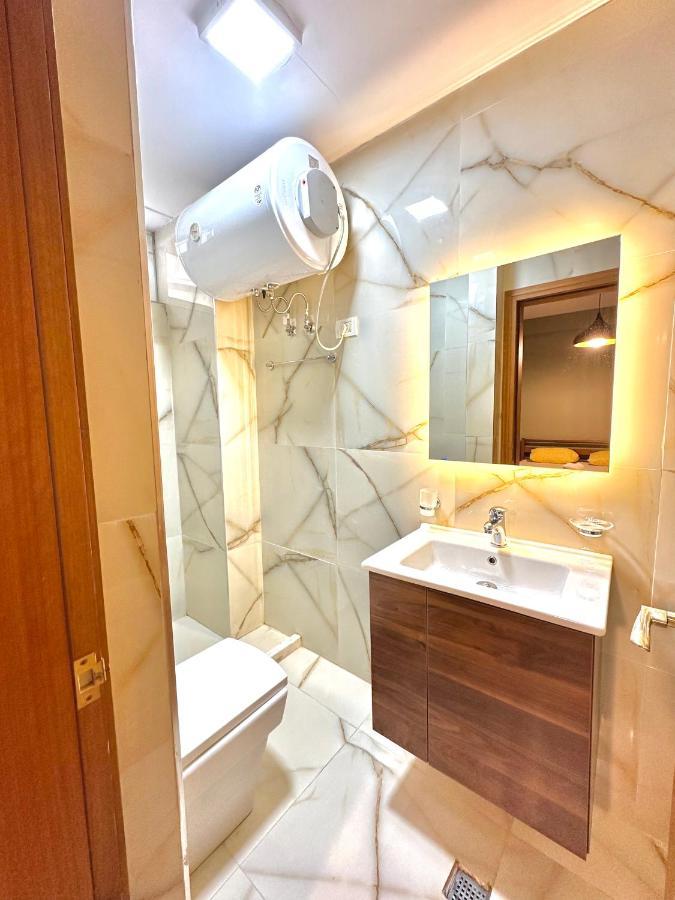Central Inn Home Tirana Bagian luar foto