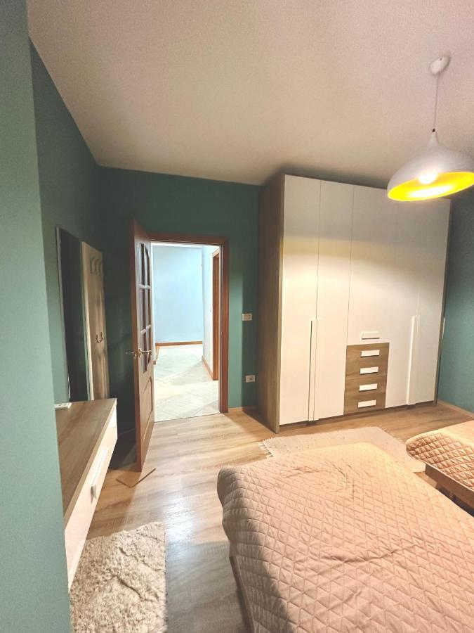 Central Inn Home Tirana Bagian luar foto