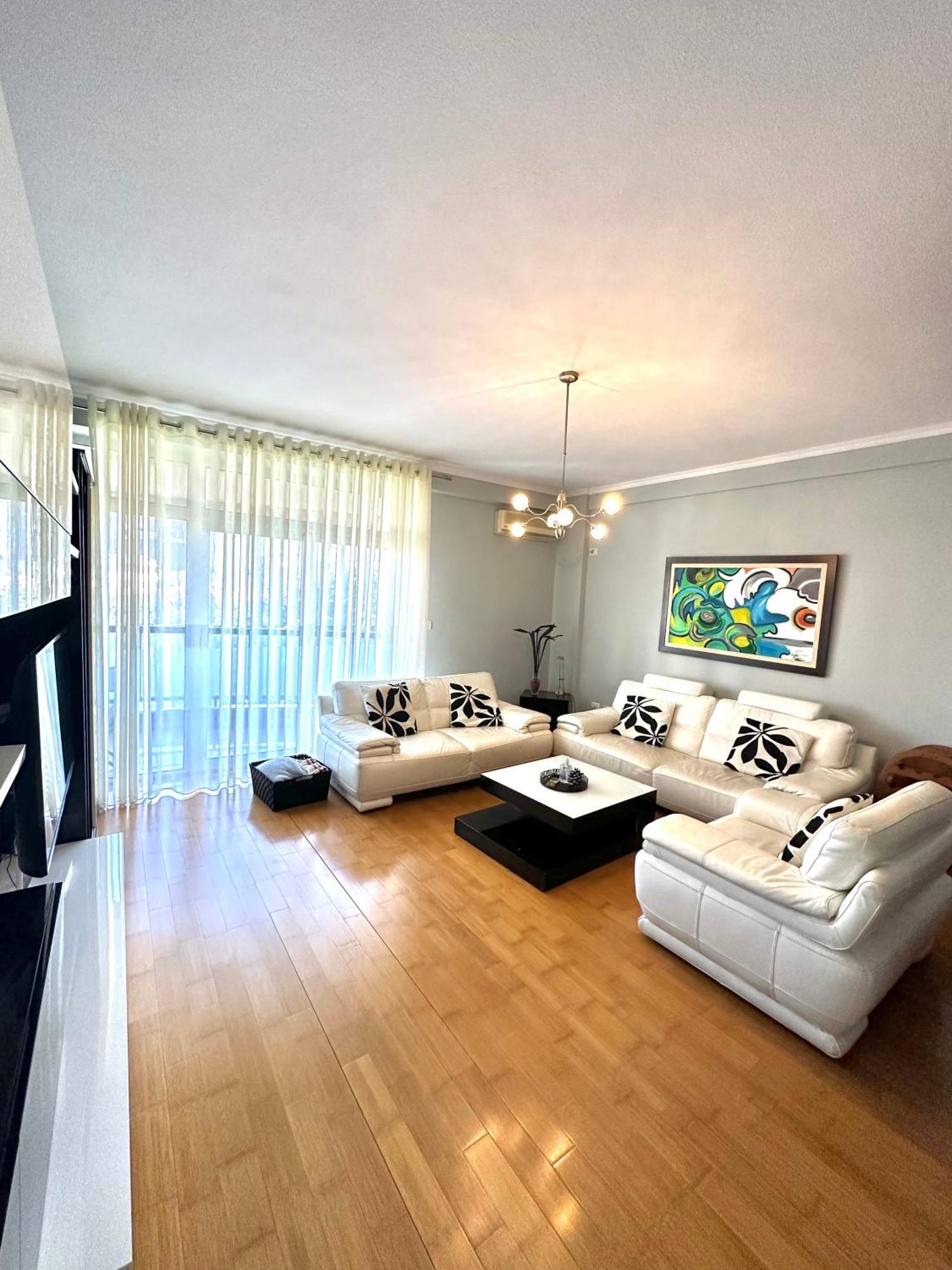 Central Inn Home Tirana Bagian luar foto