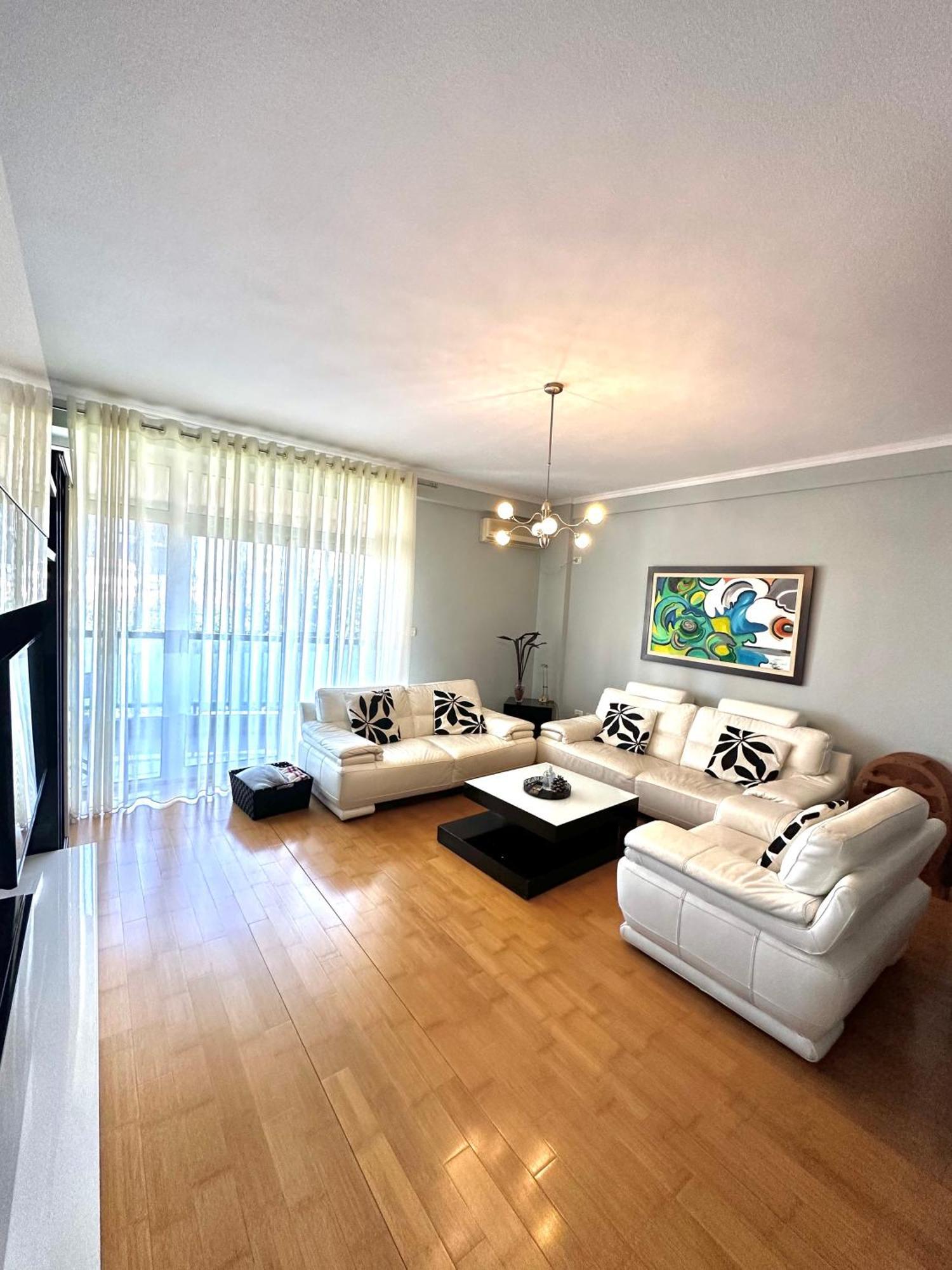 Central Inn Home Tirana Bagian luar foto