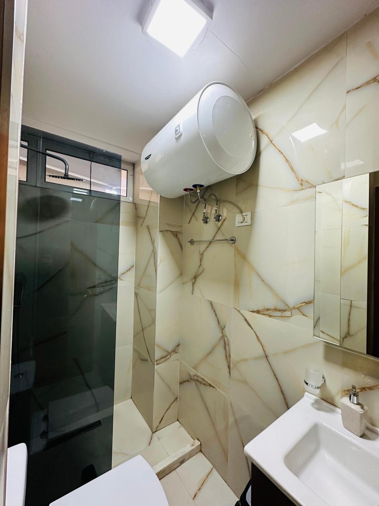 Central Inn Home Tirana Bagian luar foto